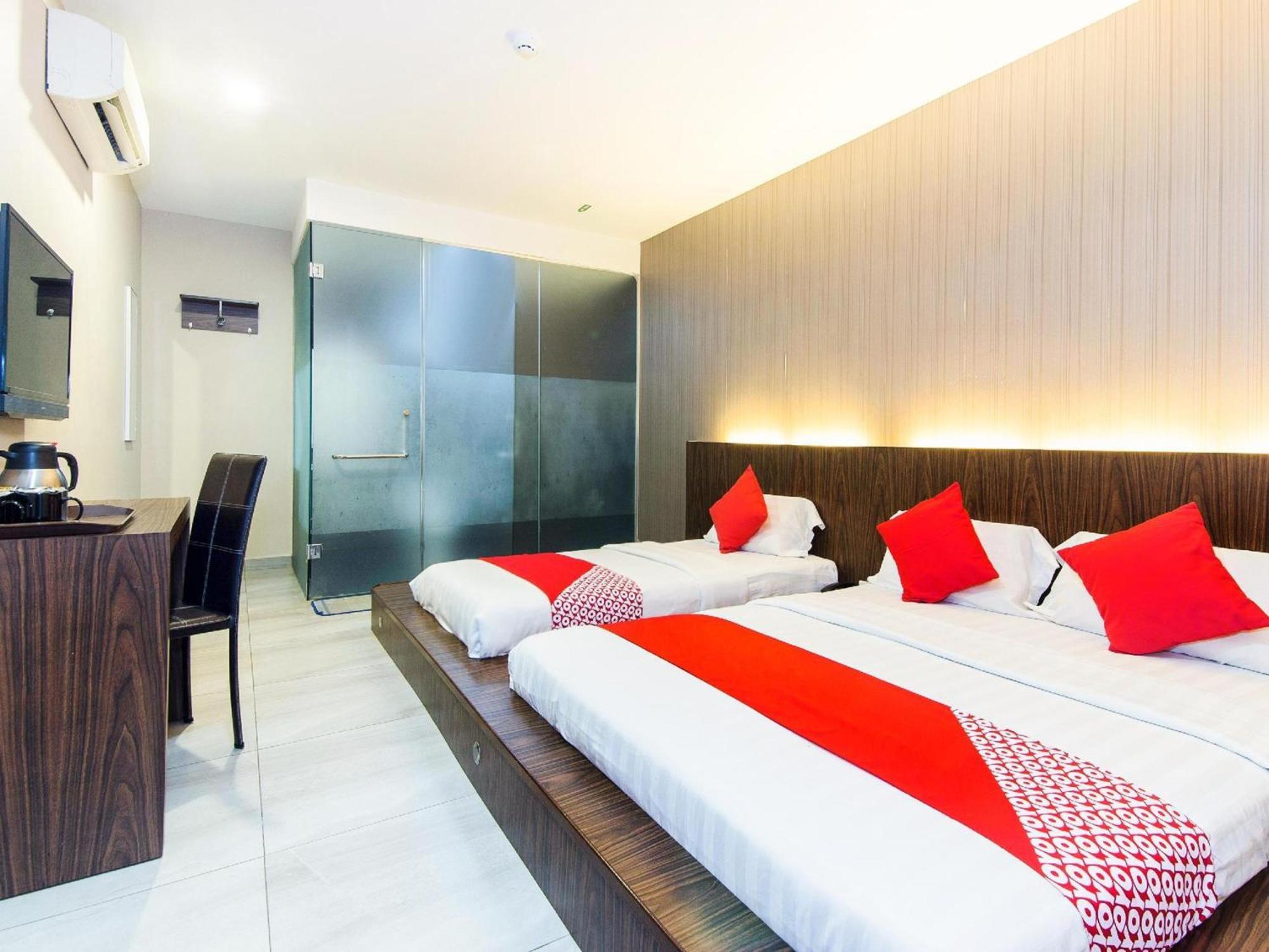 โอโย 340 คอมฟอร์ต โฮเต็ล Hotel Kampong Batu Belah ภายนอก รูปภาพ