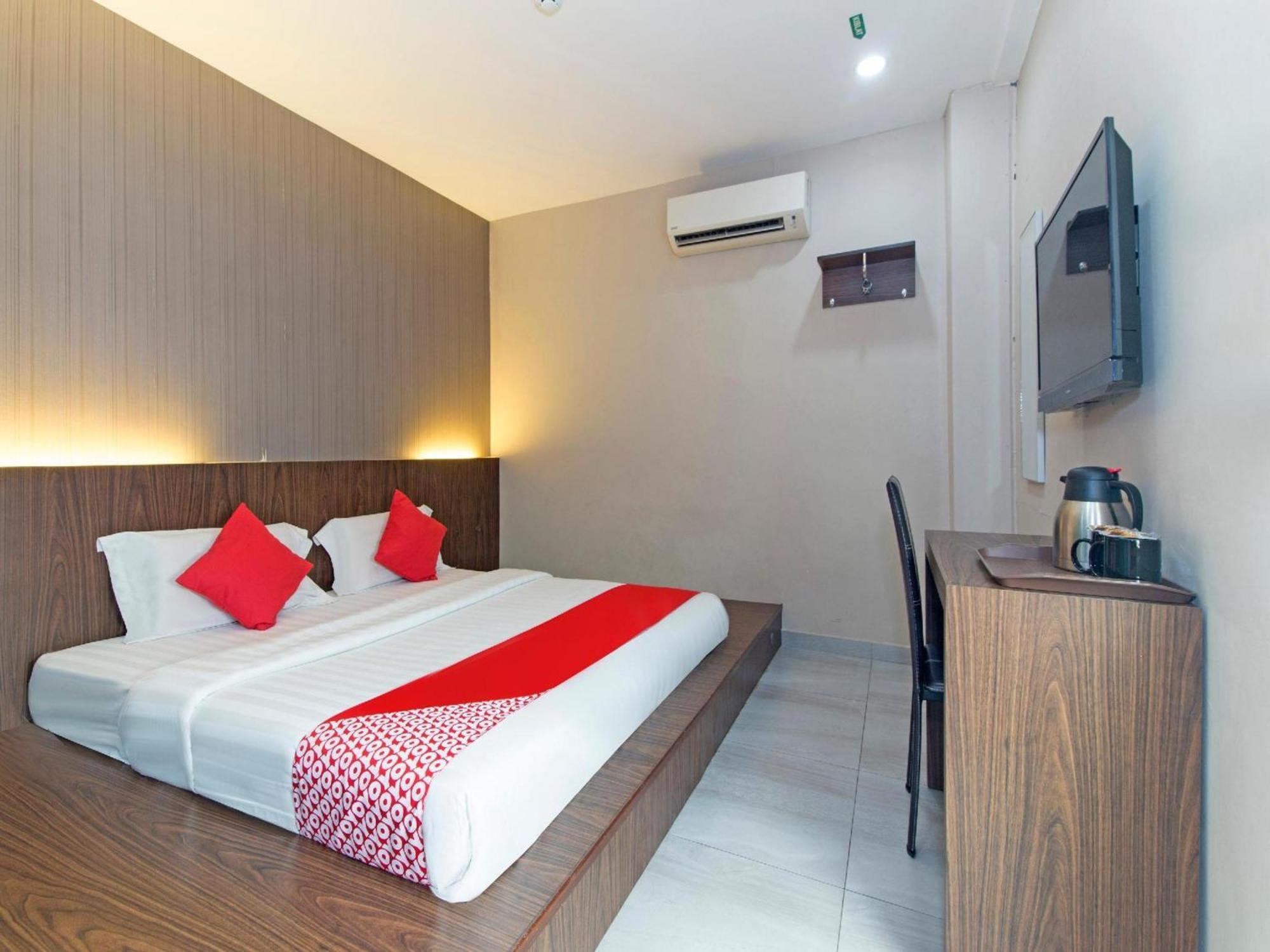 โอโย 340 คอมฟอร์ต โฮเต็ล Hotel Kampong Batu Belah ภายนอก รูปภาพ