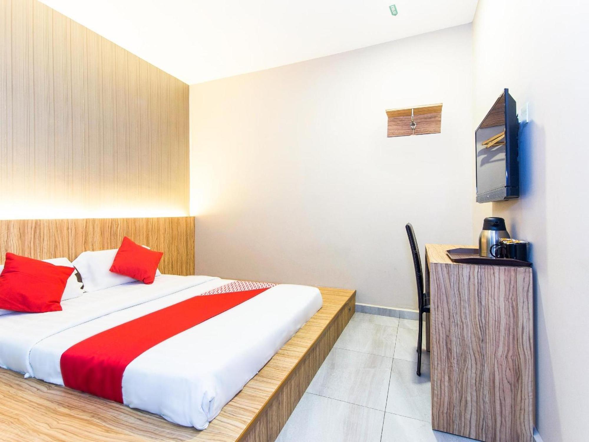 โอโย 340 คอมฟอร์ต โฮเต็ล Hotel Kampong Batu Belah ภายนอก รูปภาพ