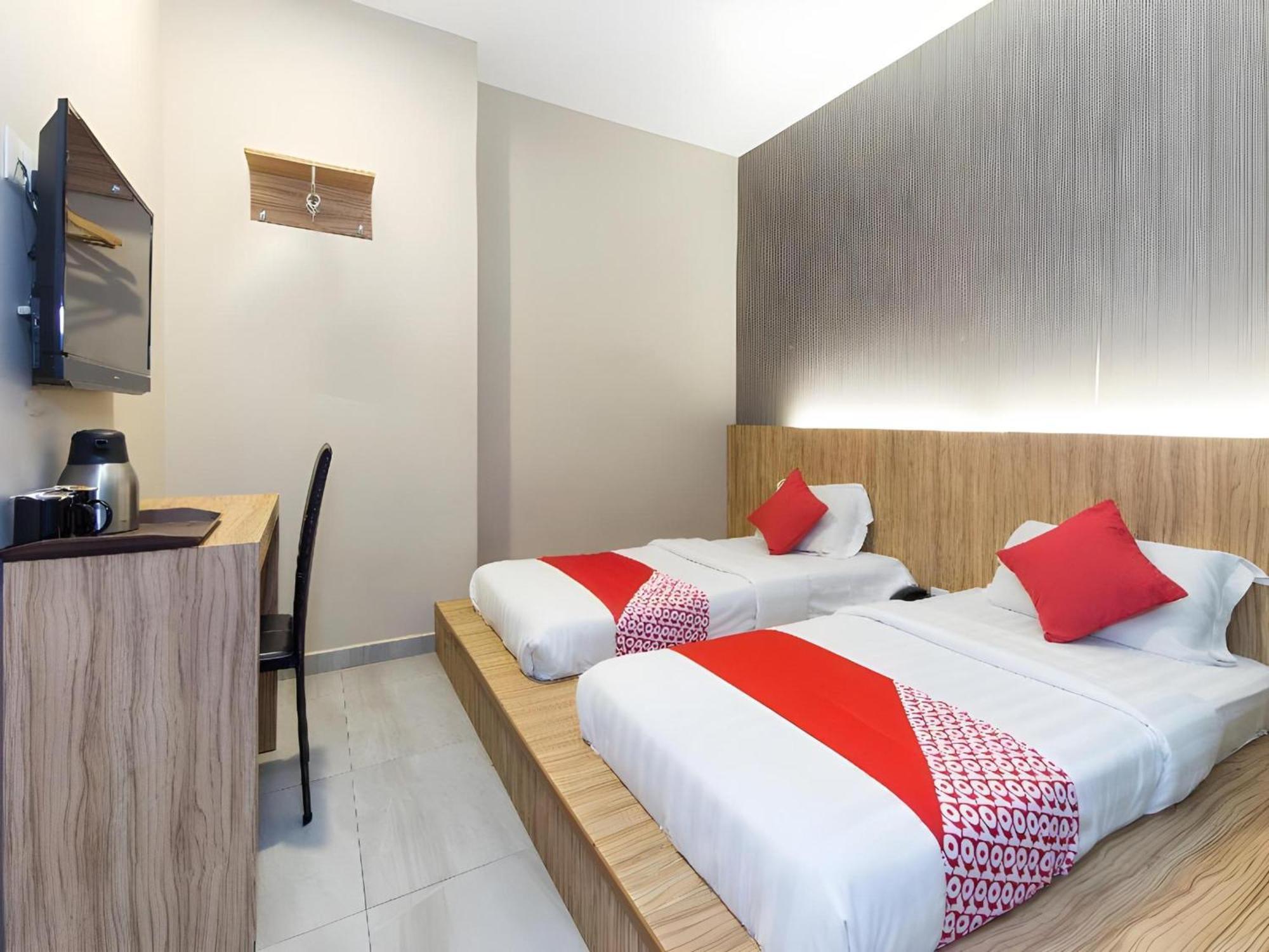 โอโย 340 คอมฟอร์ต โฮเต็ล Hotel Kampong Batu Belah ภายนอก รูปภาพ