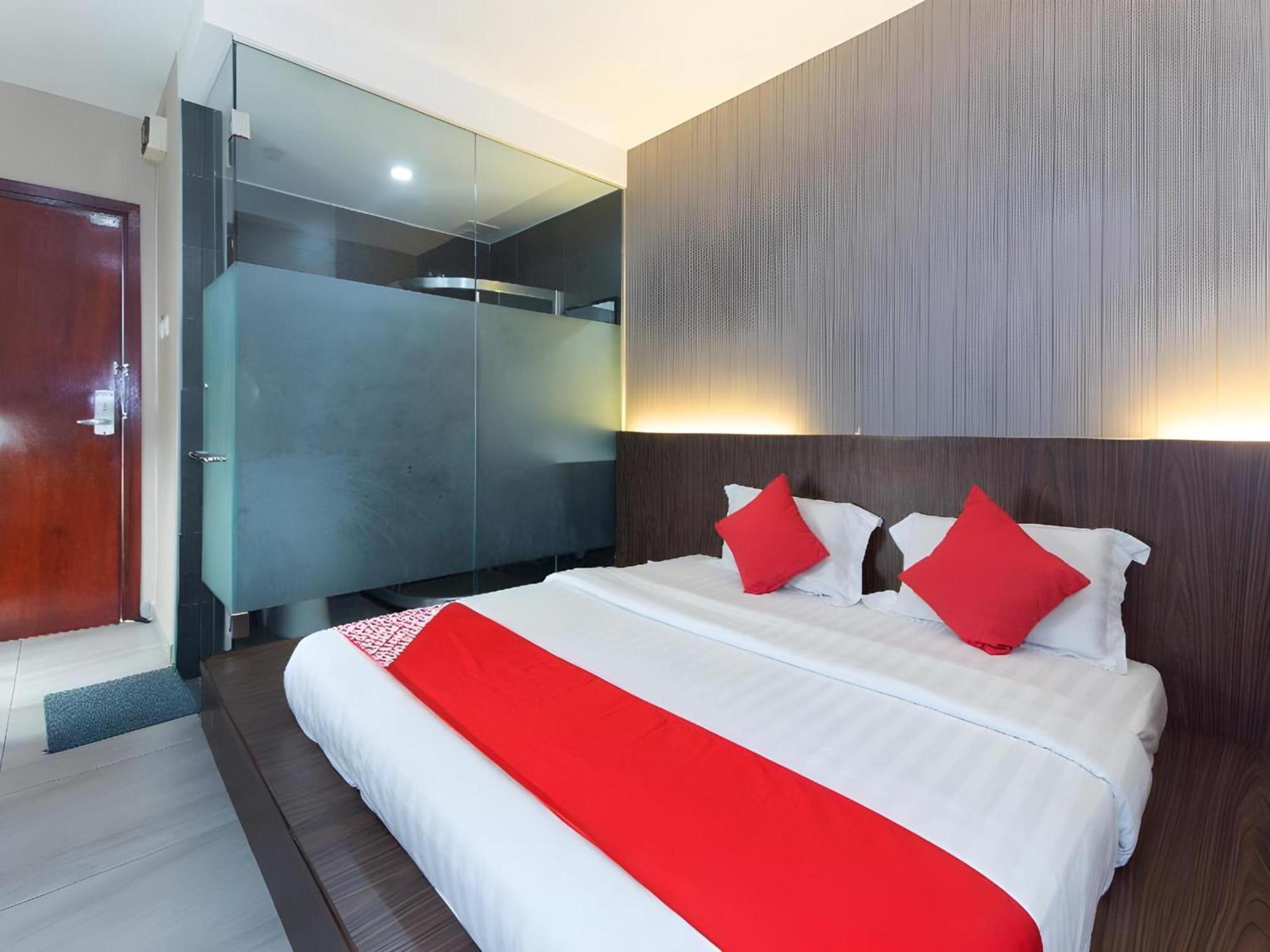 โอโย 340 คอมฟอร์ต โฮเต็ล Hotel Kampong Batu Belah ภายนอก รูปภาพ