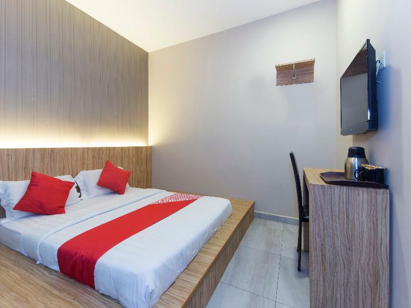 โอโย 340 คอมฟอร์ต โฮเต็ล Hotel Kampong Batu Belah ภายนอก รูปภาพ