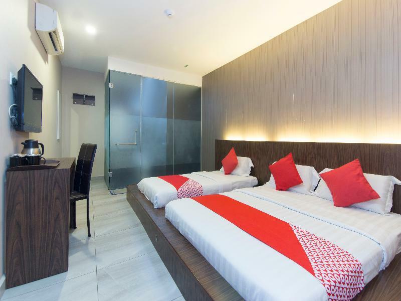 โอโย 340 คอมฟอร์ต โฮเต็ล Hotel Kampong Batu Belah ภายนอก รูปภาพ